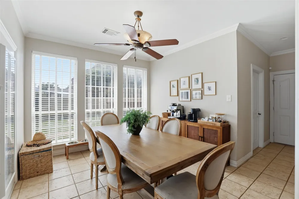 109 Palomino Shady Shores, TX 76208