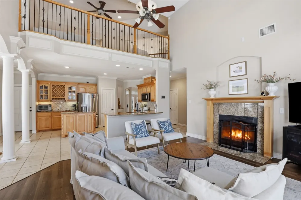 109 Palomino Shady Shores, TX 76208