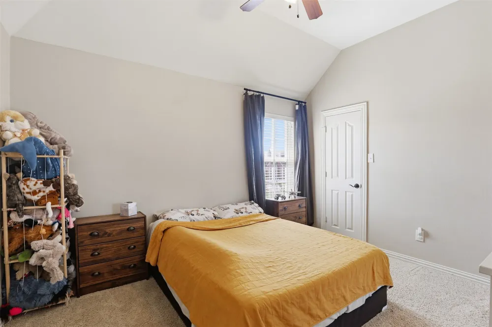 109 Palomino Shady Shores, TX 76208