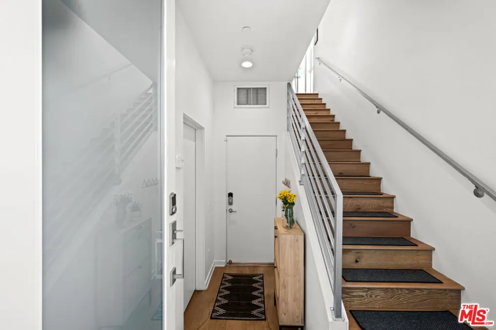 11037 Morrison Street North Hollywood, CA 91601