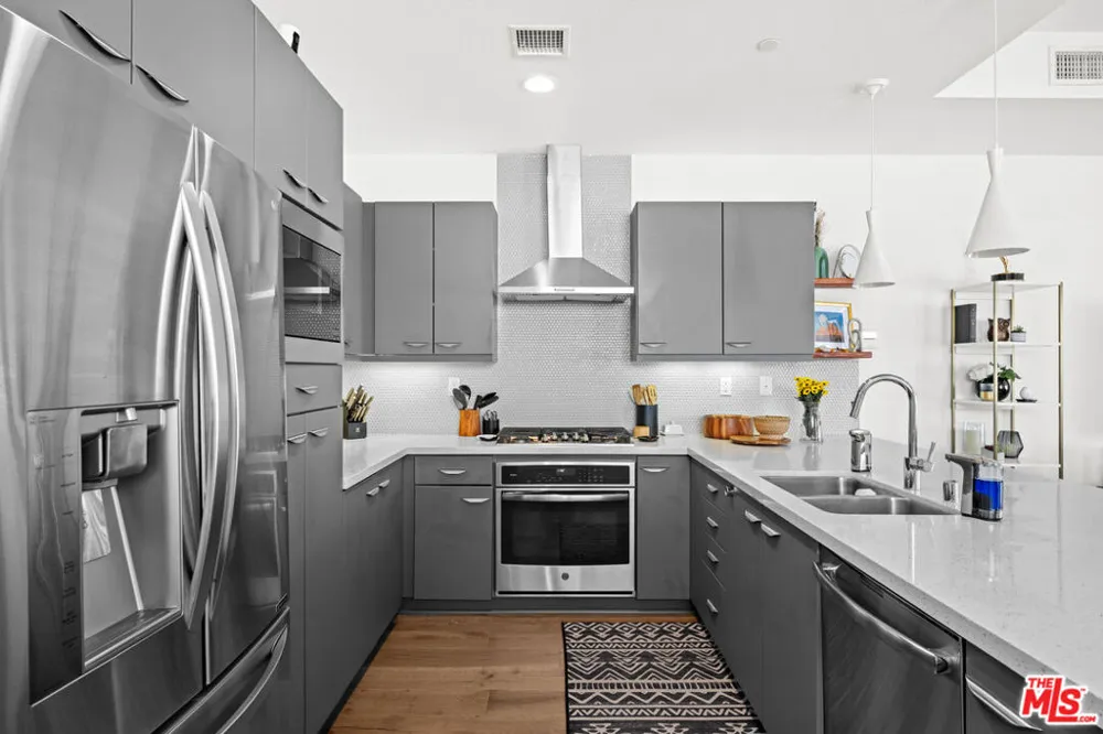 11037 Morrison Street North Hollywood, CA 91601