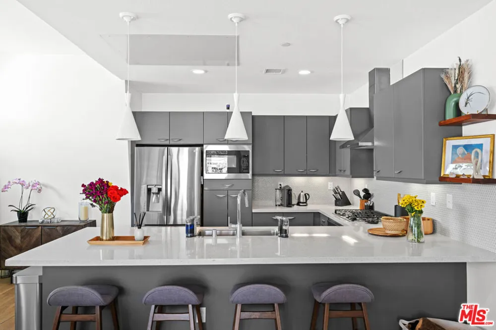 11037 Morrison Street North Hollywood, CA 91601