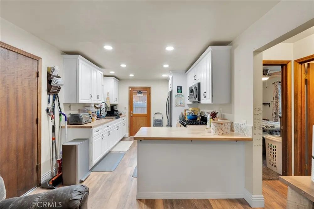 249 Cedar Lane Sugarloaf, CA 92314