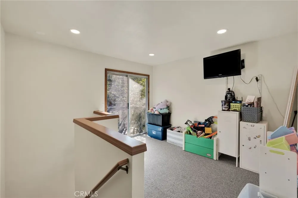249 Cedar Lane Sugarloaf, CA 92314