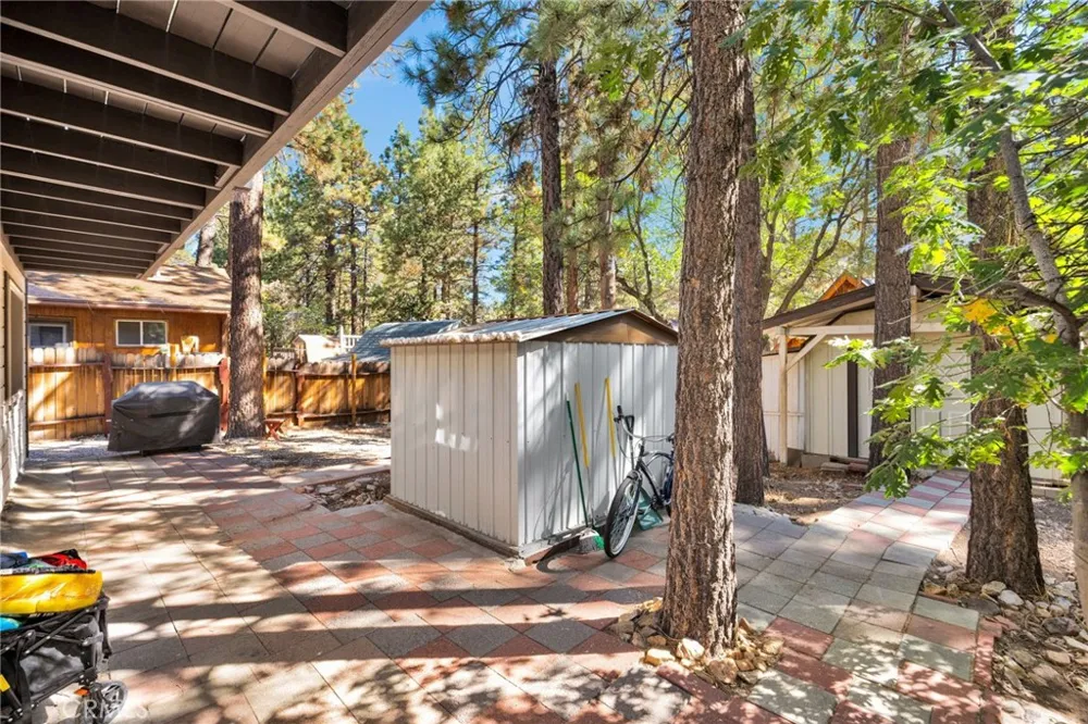 249 Cedar Lane Sugarloaf, CA 92314