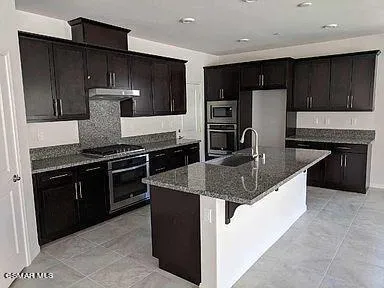 446 Almond Lane Simi Valley, CA 93065