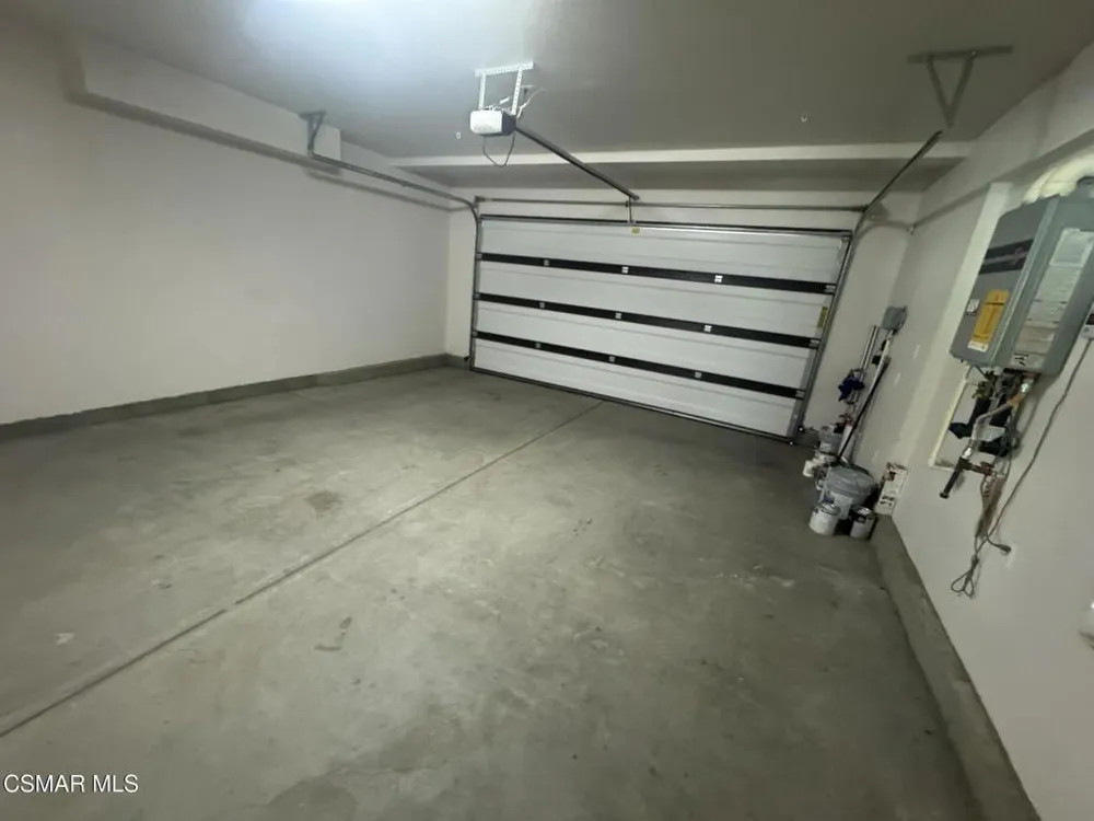 446 Almond Lane Simi Valley, CA 93065