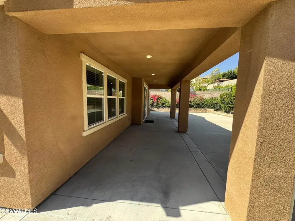 446 Almond Lane Simi Valley, CA 93065