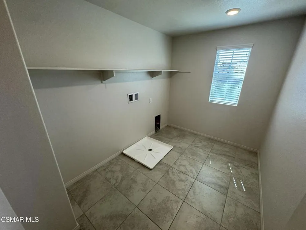 446 Almond Lane Simi Valley, CA 93065