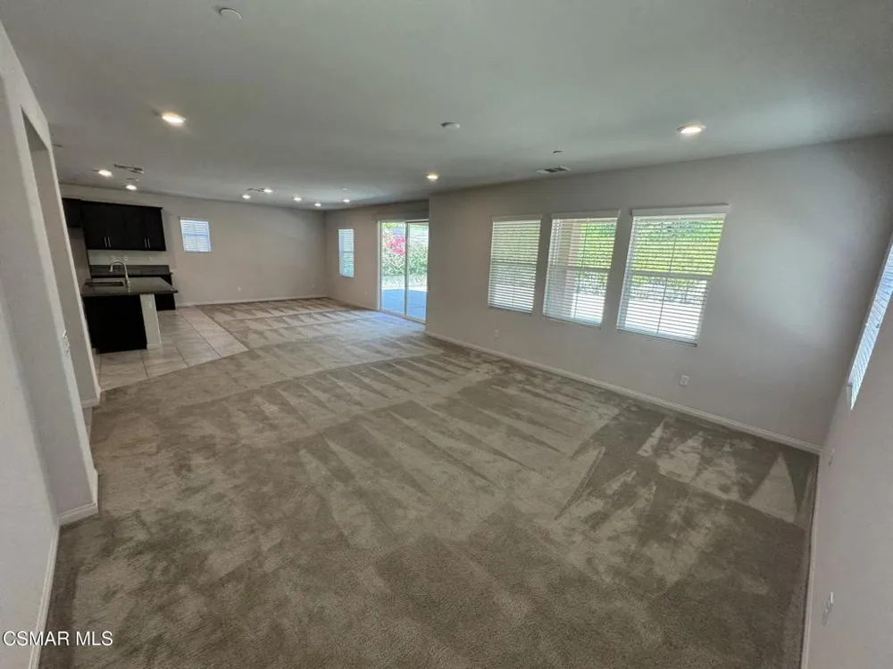 446 Almond Lane Simi Valley, CA 93065