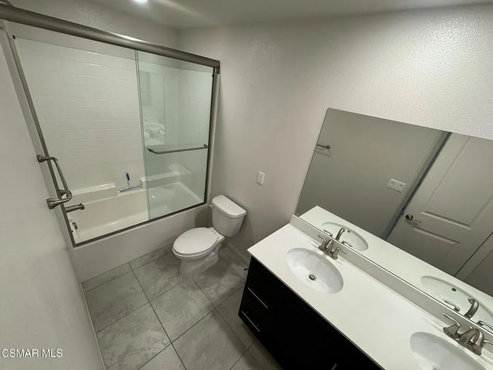 446 Almond Lane Simi Valley, CA 93065