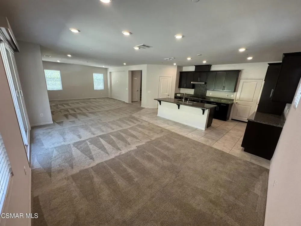 446 Almond Lane Simi Valley, CA 93065