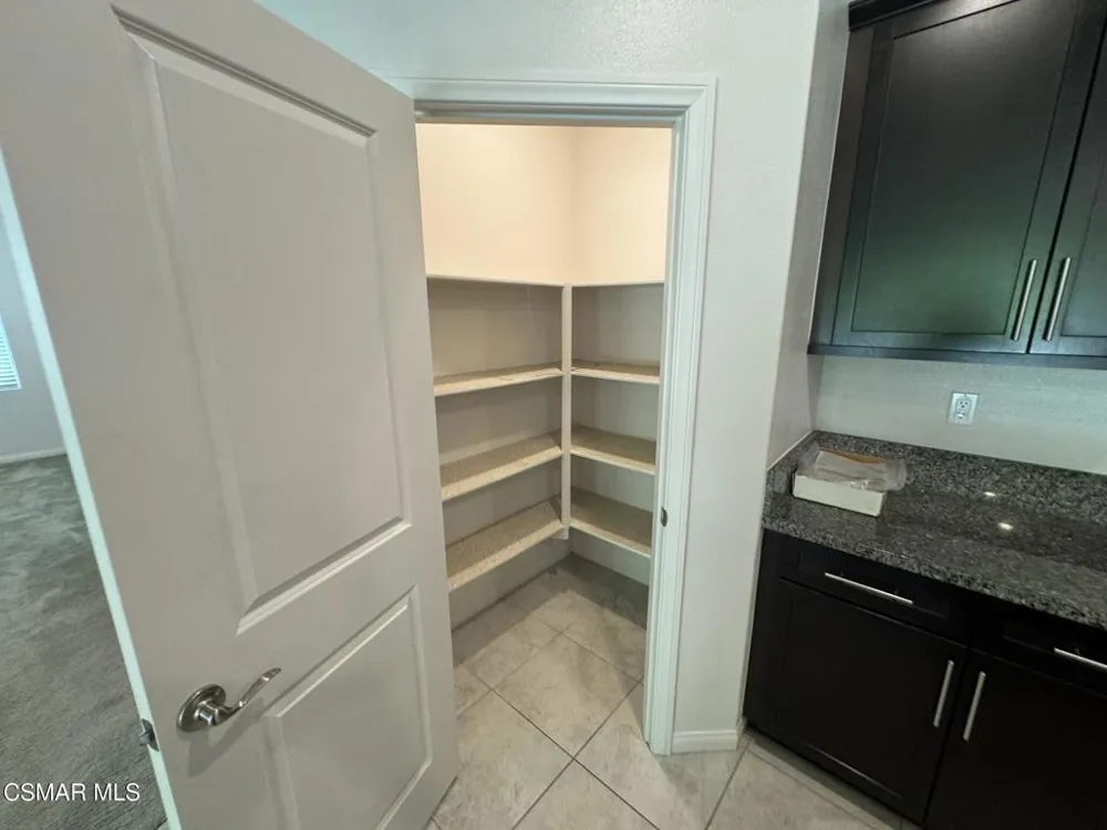 446 Almond Lane Simi Valley, CA 93065