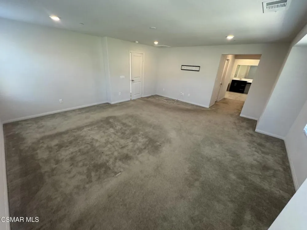 446 Almond Lane Simi Valley, CA 93065