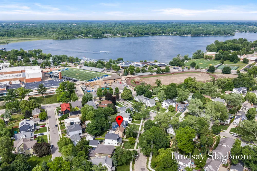 843 Orchard Avenue SE East Grand Rapids, MI 49506