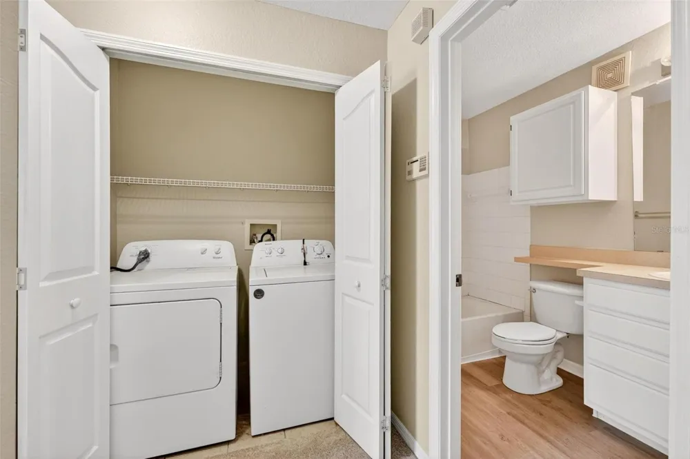 2847 SHADOW VIEW CIRCLE #2847 Maitland, FL 32751