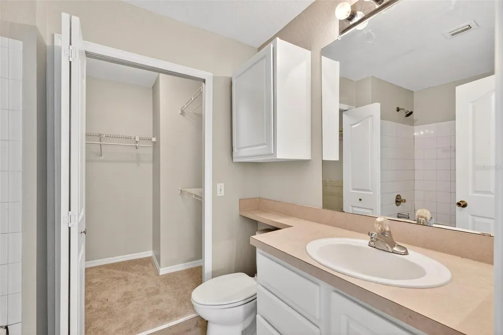 2847 SHADOW VIEW CIRCLE #2847 Maitland, FL 32751