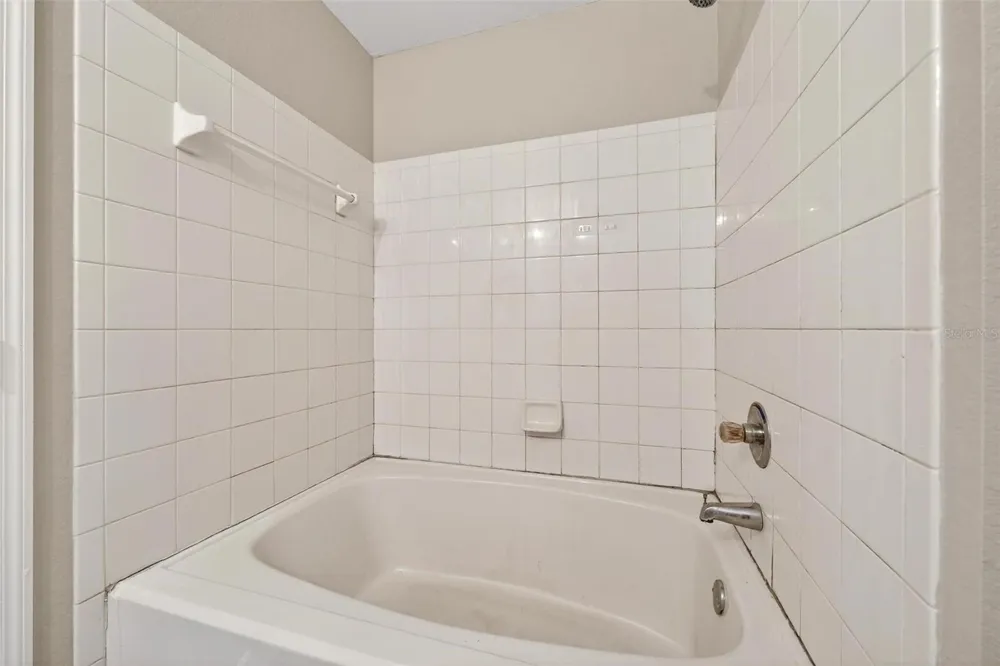 2847 SHADOW VIEW CIRCLE #2847 Maitland, FL 32751