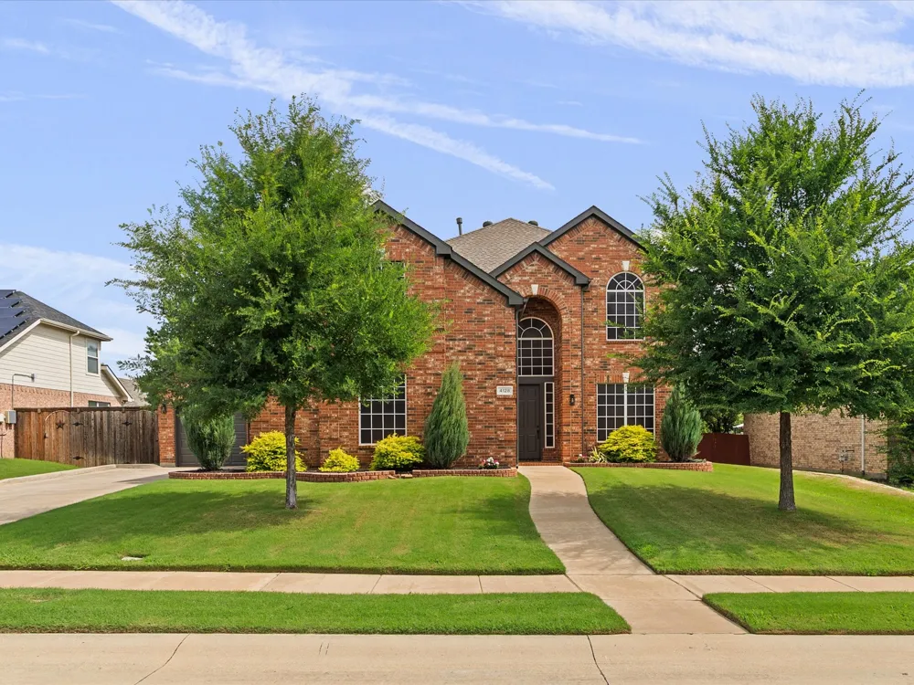 4128 Amhurst Drive Highland Village, TX 75077