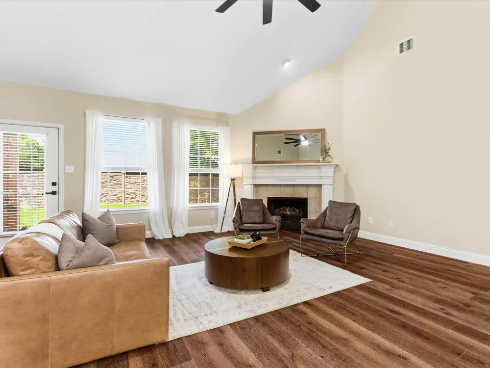 4128 Amhurst Drive Highland Village, TX 75077