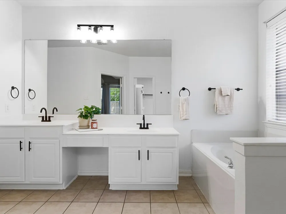 4128 Amhurst Drive Highland Village, TX 75077