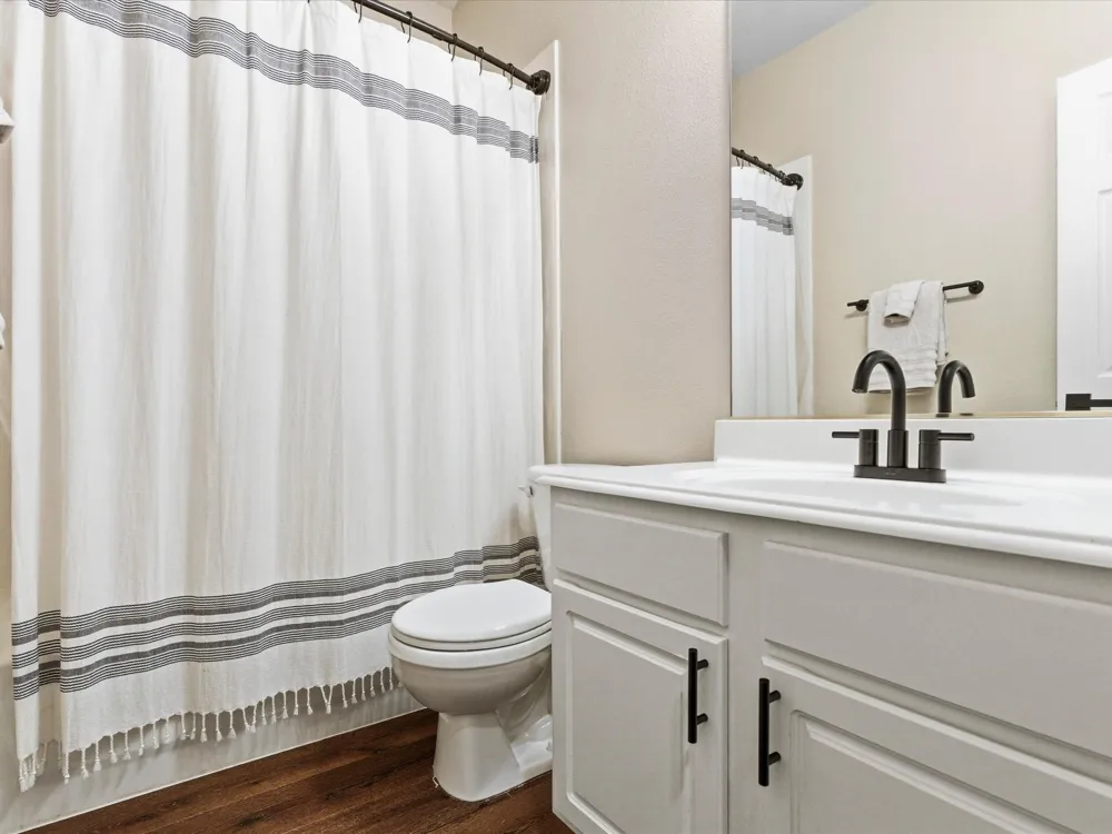 4128 Amhurst Drive Highland Village, TX 75077