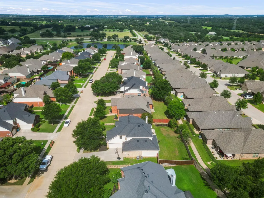 4128 Amhurst Drive Highland Village, TX 75077