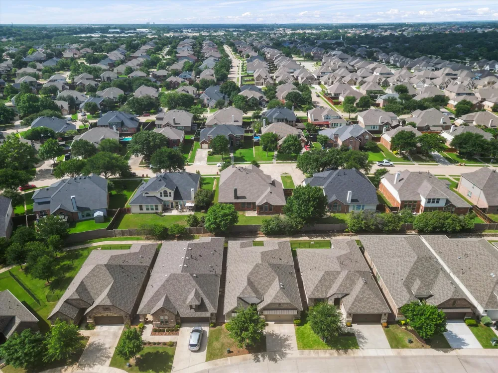 4128 Amhurst Drive Highland Village, TX 75077