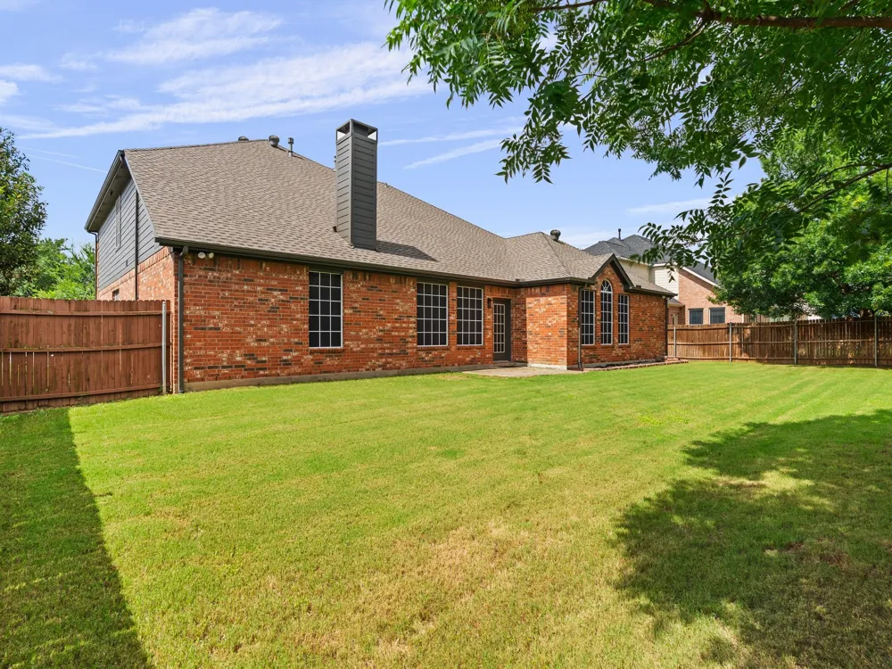 4128 Amhurst Drive Highland Village, TX 75077