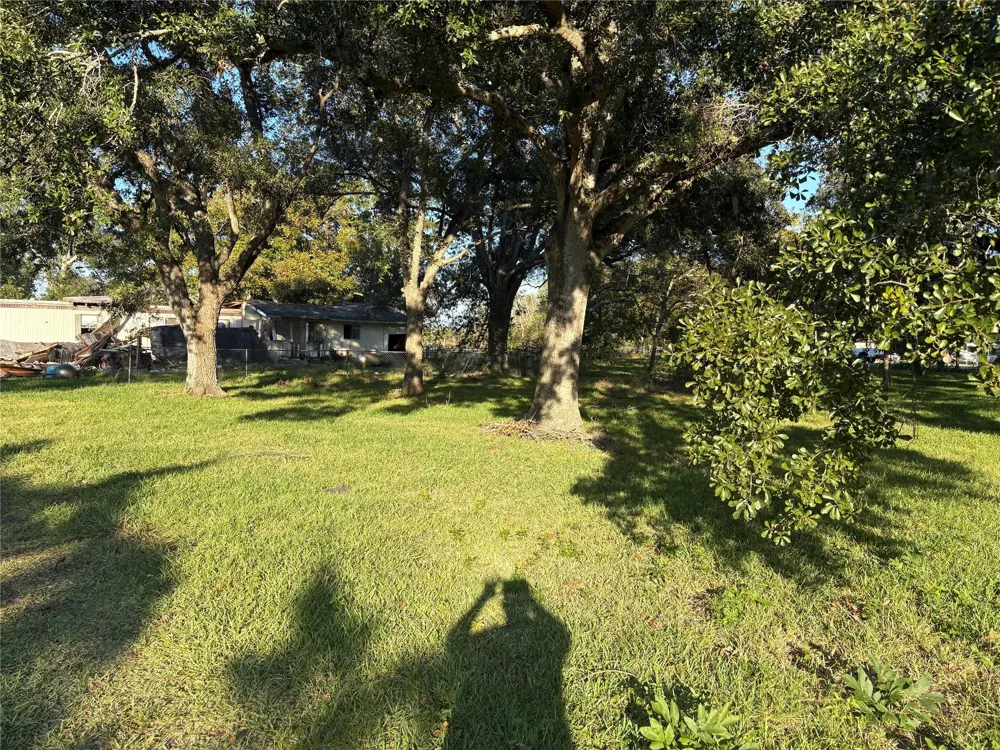 29156 Fm 1301 Road West Columbia, TX 77486