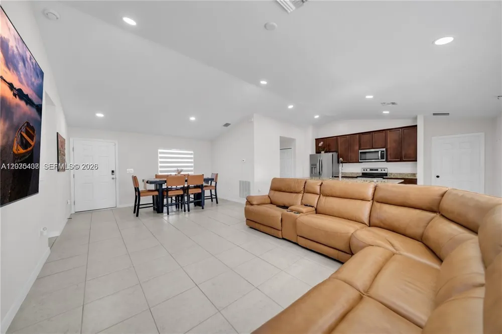 1105 NW 24th Pl Cape Coral, FL 33993