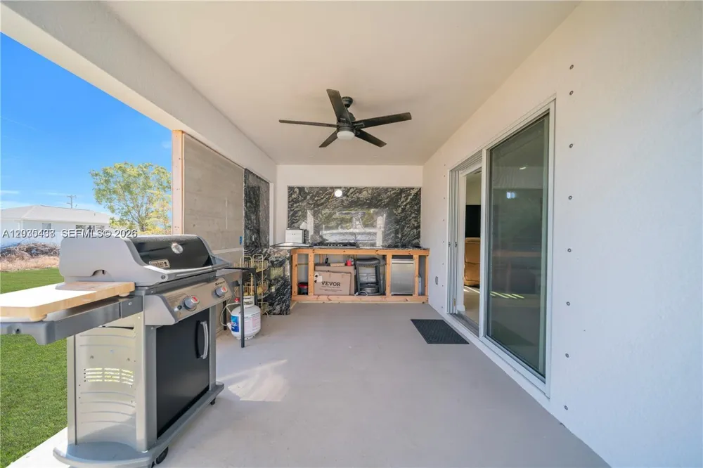 1105 NW 24th Pl Cape Coral, FL 33993