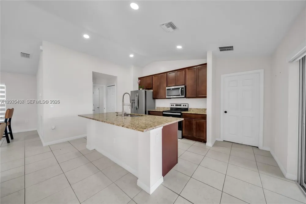1105 NW 24th Pl Cape Coral, FL 33993