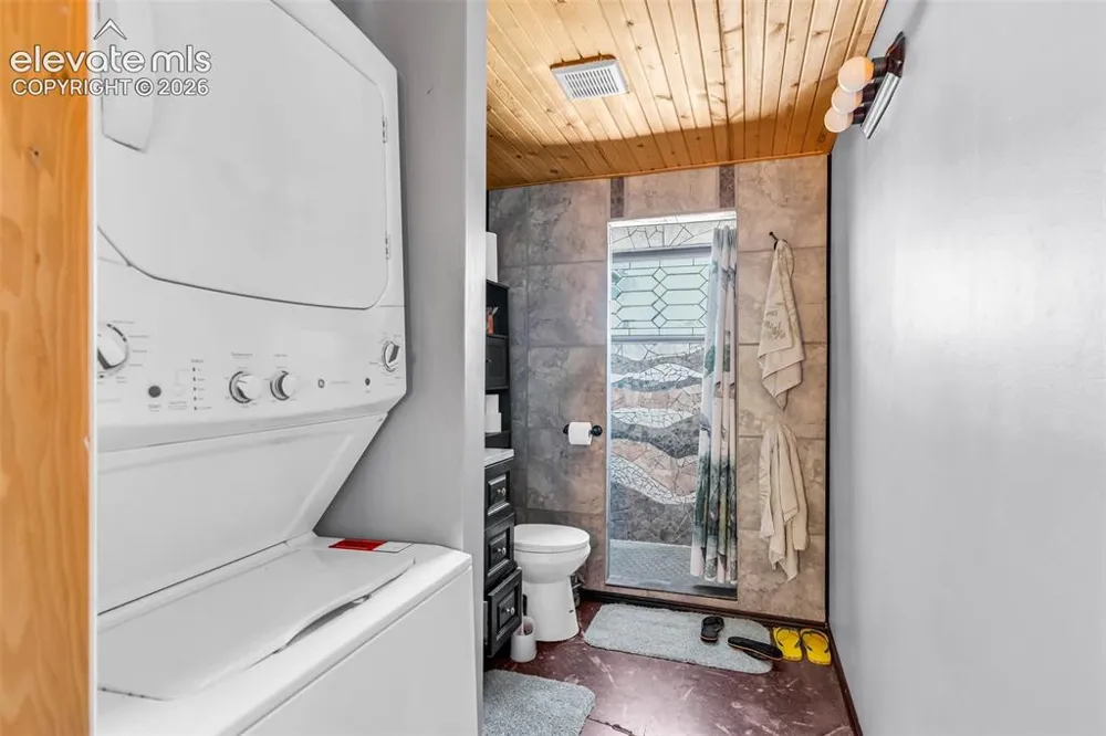89 E Cactus Drive Canon City, CO 81212