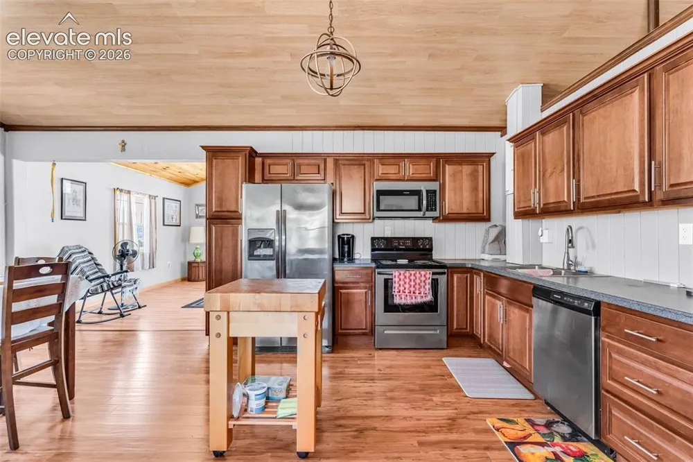 89 E Cactus Drive Canon City, CO 81212