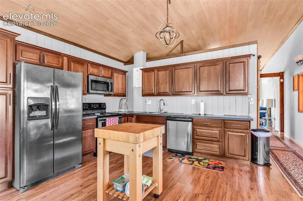89 E Cactus Drive Canon City, CO 81212