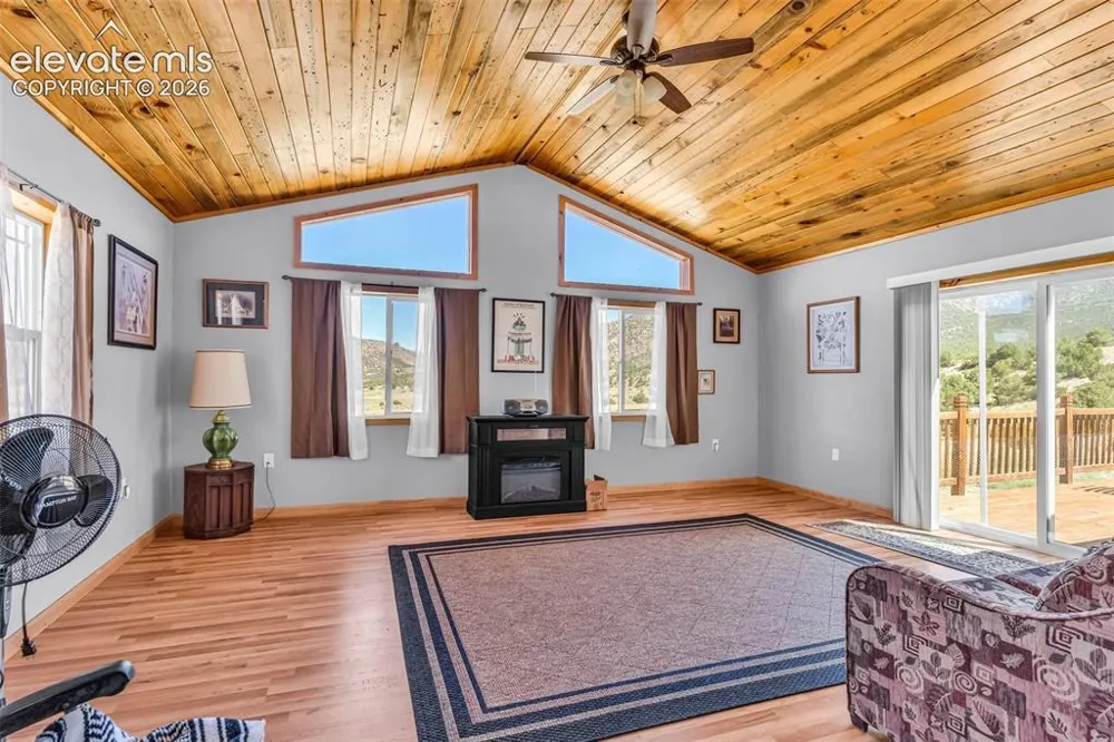 89 E Cactus Drive Canon City, CO 81212