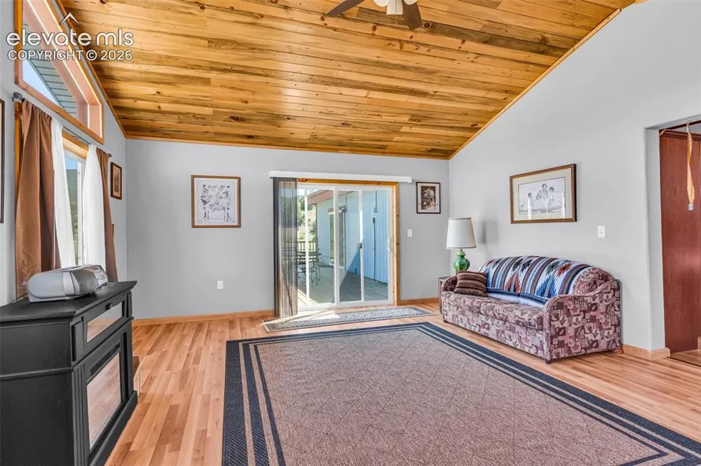 89 E Cactus Drive Canon City, CO 81212