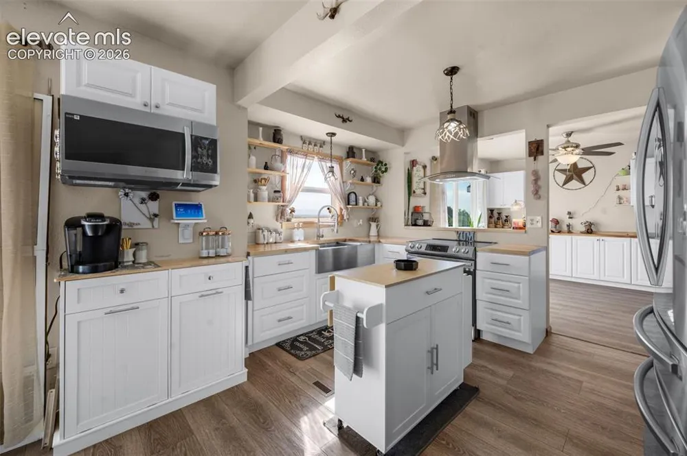 1259 S Winterhaven Drive Pueblo West, CO 81007