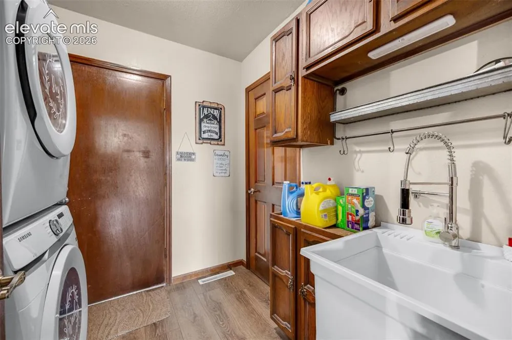 1259 S Winterhaven Drive Pueblo West, CO 81007