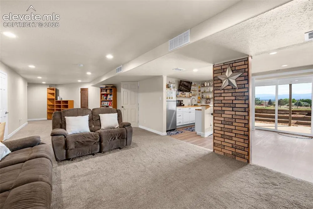 1259 S Winterhaven Drive Pueblo West, CO 81007