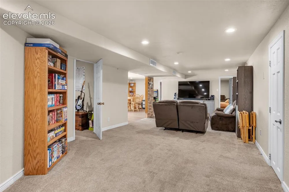 1259 S Winterhaven Drive Pueblo West, CO 81007