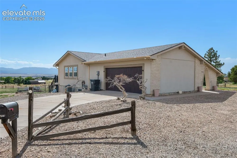 1259 S Winterhaven Drive Pueblo West, CO 81007