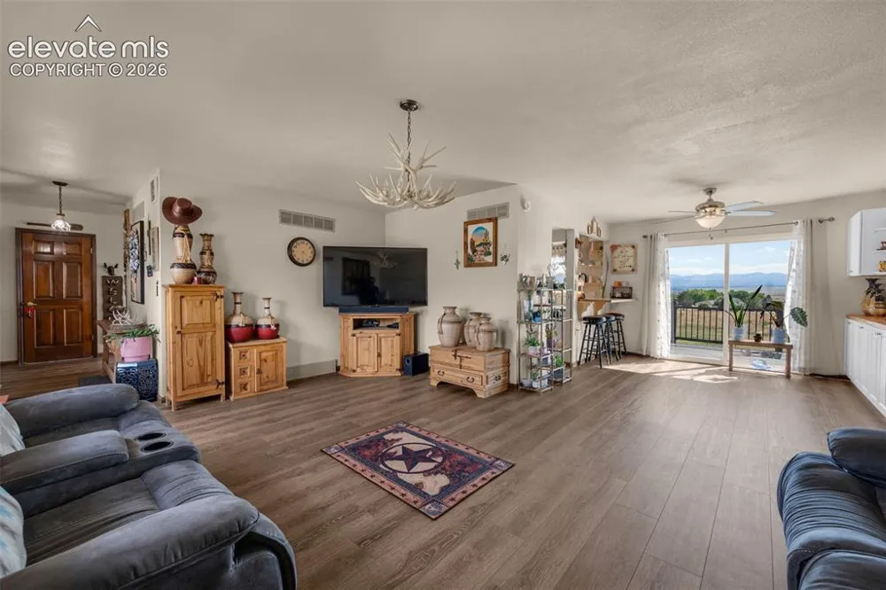 1259 S Winterhaven Drive Pueblo West, CO 81007