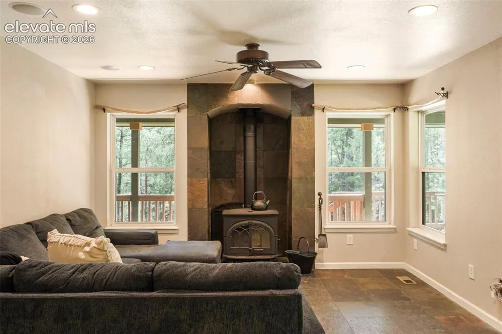 1424 High Drive Sedalia, CO 80135