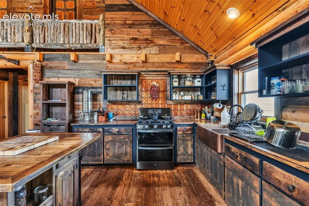 233 Prairie Road Westcliffe, CO 81522