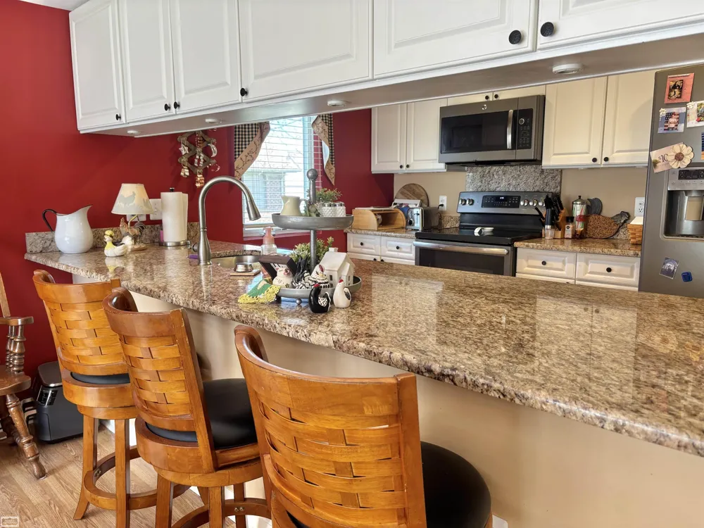 34904 Chickadee Ridge Ridge Richmond City, MI 48062