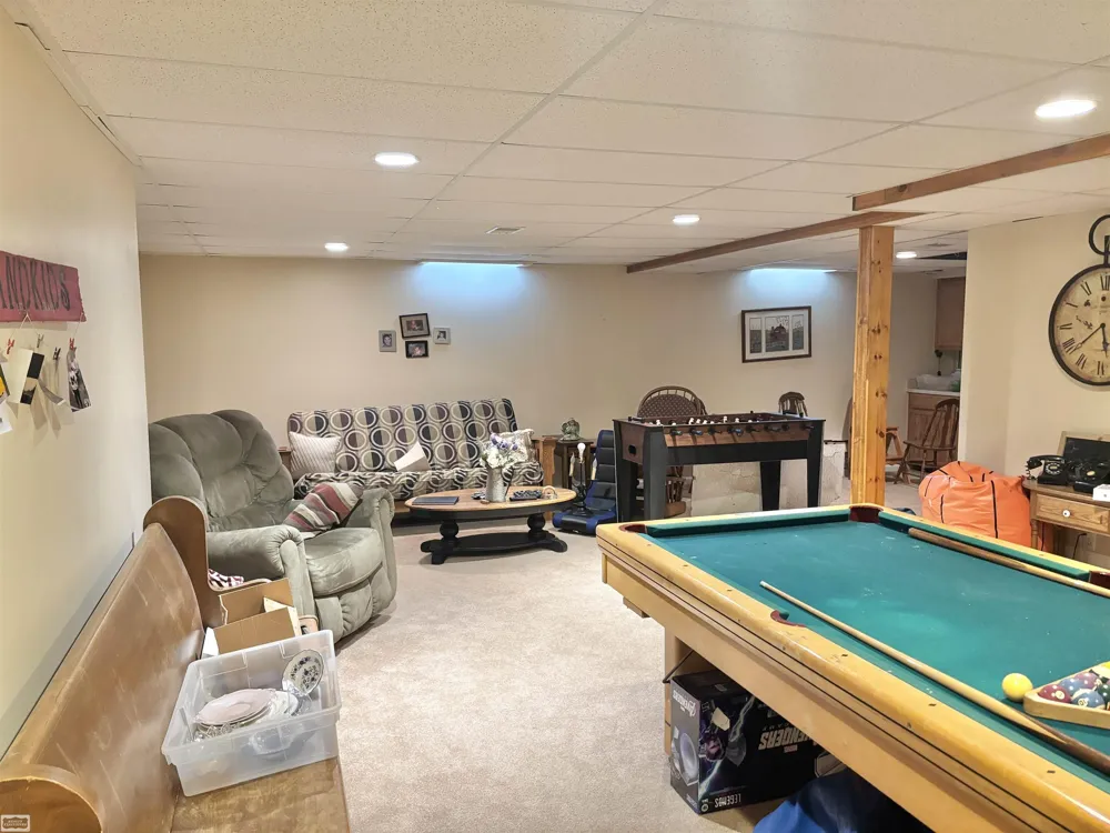 34904 Chickadee Ridge Ridge Richmond City, MI 48062