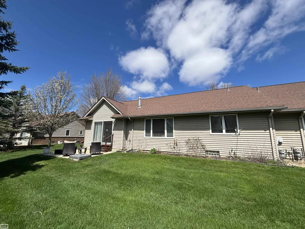 34904 Chickadee Ridge Ridge Richmond City, MI 48062