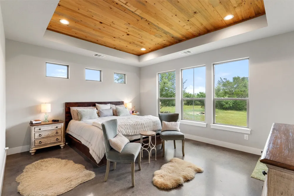 3830 Outback Trail Spicewood, TX 78669